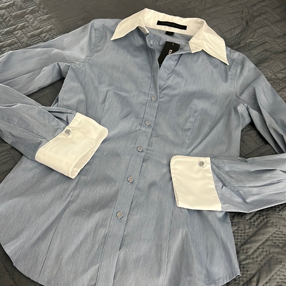 5/$25 express button down size small nwt